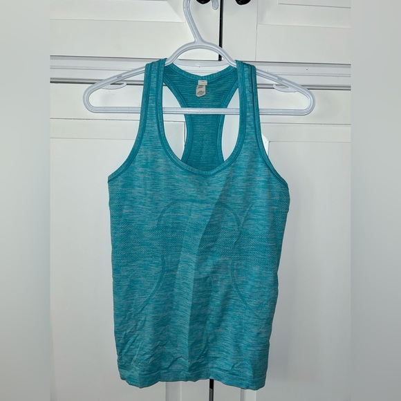 Lululemon Workout Set - Picture 4 of 6